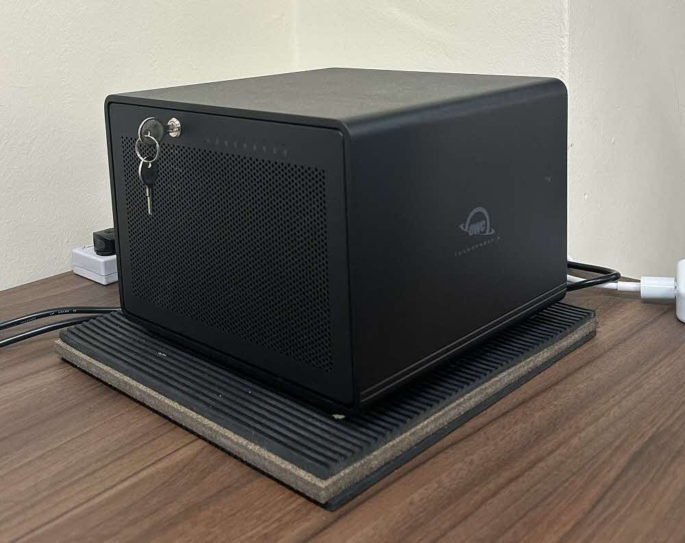 Direct Attached Storage (DAS)